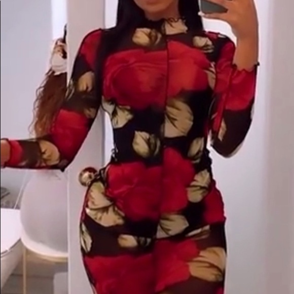 The seductive Rose dress - Picture 3 of 7